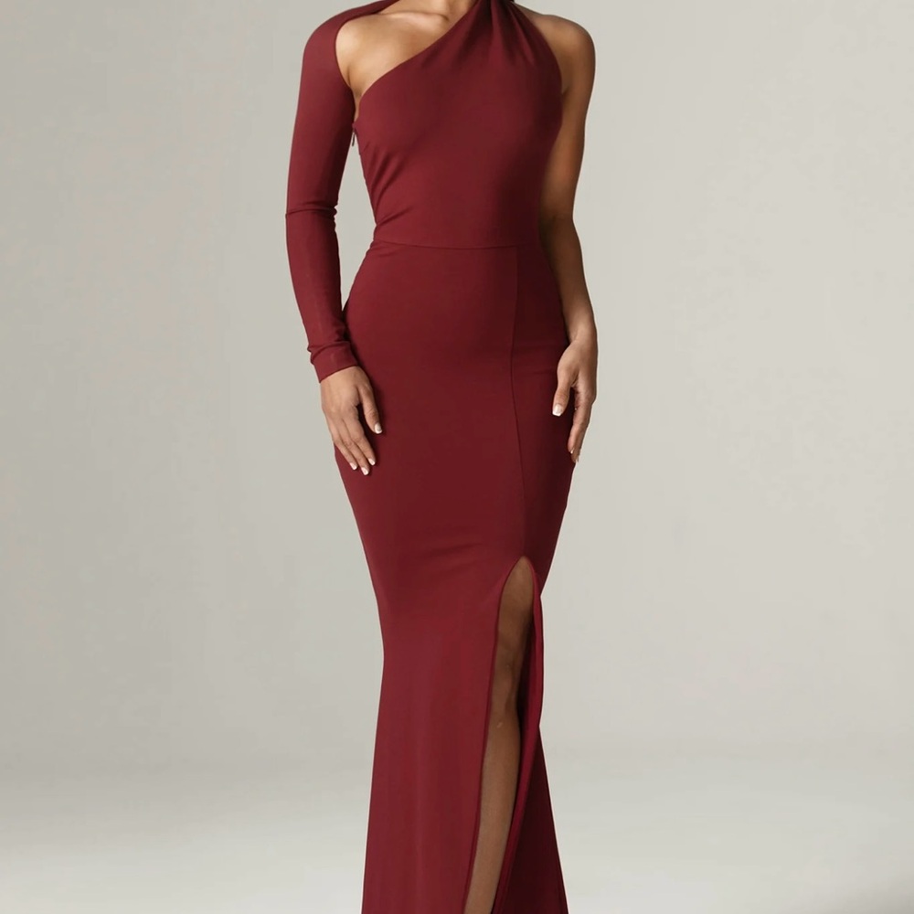 Elegant One-Shoulder Burgundy Dress